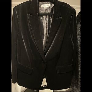 Tahari Artur S. Levine Velvet one button blazer. Black 18w